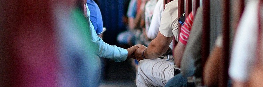 Объятия как способ успокоения