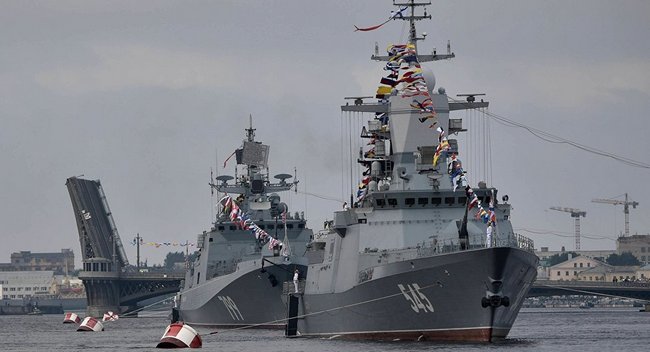В день ВМФ в России