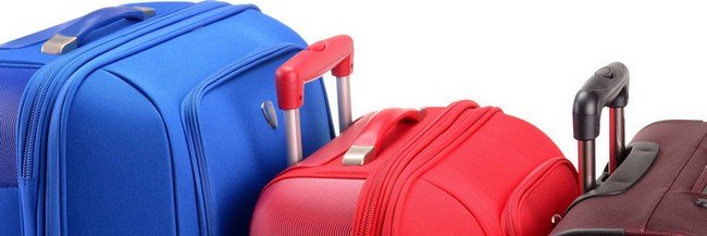 Чемоданы разных цветов
