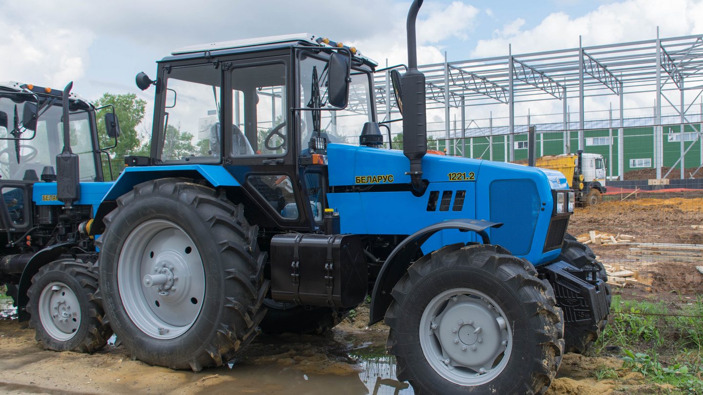 Как наладить бизнес по продаже тракторов?